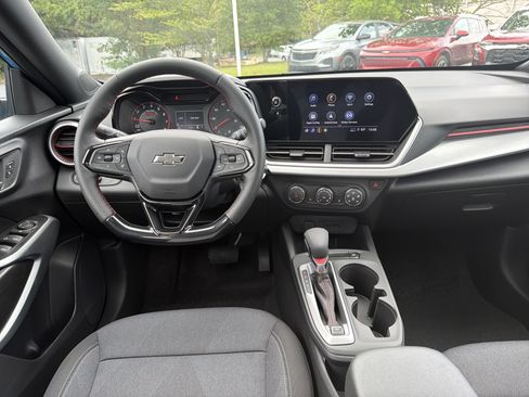 New 2026 Chevrolet Trax RS w/ Sunroof Package FWD image 22