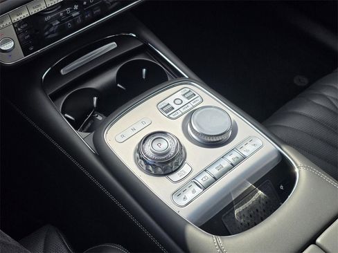 Used 2024 Genesis G90 3.5T image 16