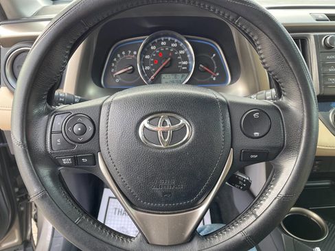Used 2013 Toyota RAV4 Limited image 17