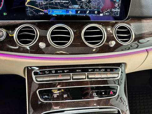 Used 2023 Mercedes-Benz E 350 4MATIC Sedan image 27