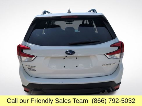 Used 2023 Subaru Forester Premium AWD/4WD image 5