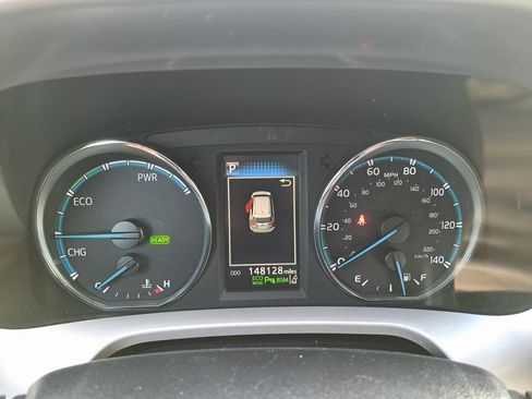 Used 2018 Toyota RAV4 Limited image 14