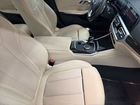 Used 2022 BMW 330i Sedan w/ Driving Assistance Package image 30