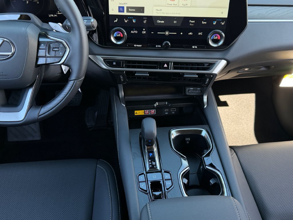 New 2026 Lexus RX 450h AWD image 10