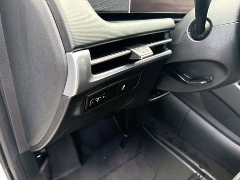 Certified 2025 Hyundai Tucson SE image 21