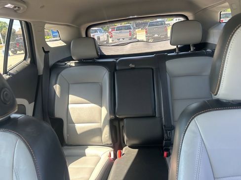 Used 2018 GMC Terrain SLT w/ Preferred Package FWD image 9