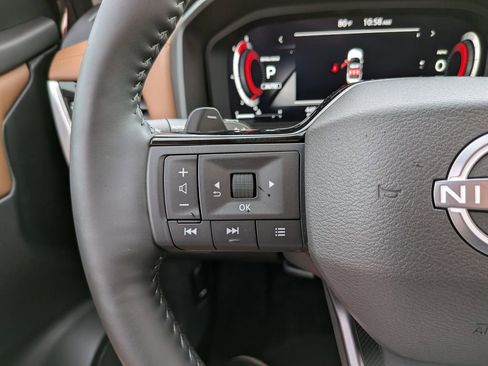 Used 2025 Nissan Rogue Platinum AWD/4WD image 33