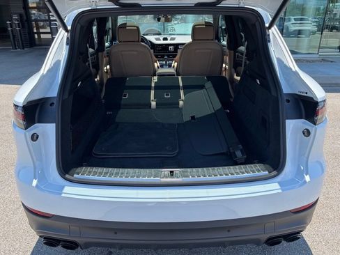 Certified 2023 Porsche Cayenne S Platinum AWD/4WD image 12