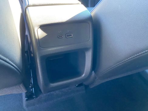 Used 2025 Buick Envista Sport Touring image 24