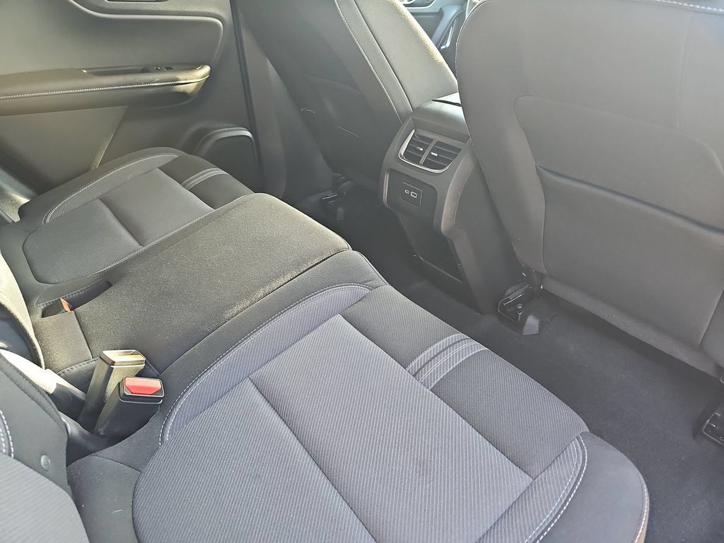 Used 2025 Chevrolet Blazer LT FWD image 11