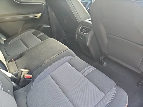 Used 2025 Chevrolet Blazer LT FWD image 11