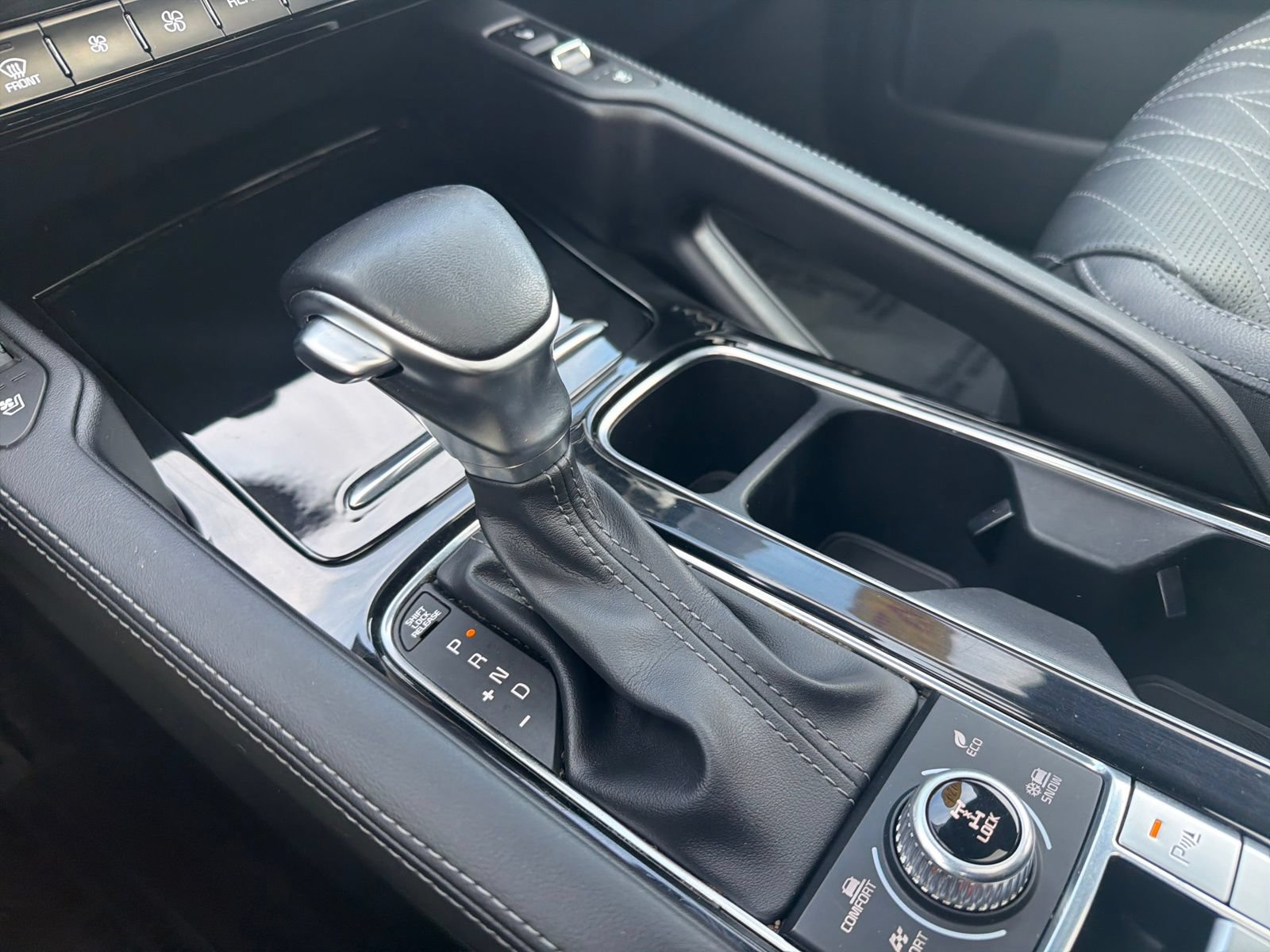 Used 2024 Kia Telluride EX X-Line AWD/4WD image 32