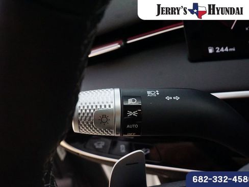 Certified 2026 Genesis GV70 2.5T AWD/4WD image 14