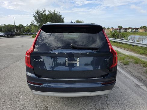 Used 2022 Volvo XC90 T6 Momentum w/ Protection Package Premier AWD/4WD image 6