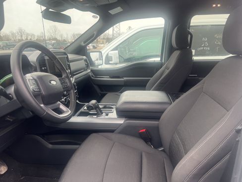 Used 2025 Ford F150 XLT w/ Equipment Group 301A Standard image 5