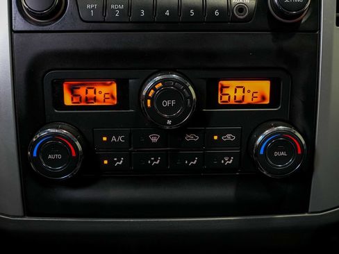 Used 2014 Nissan Frontier SV w/ SV Value Truck Package RWD image 23