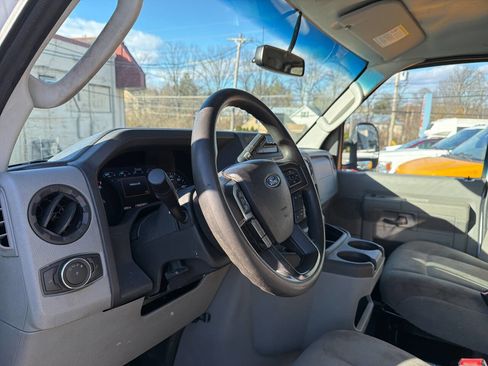 Used 2021 Ford E-350 and Econoline 350 Super Duty w/ Power Windows & Locks Group image 14