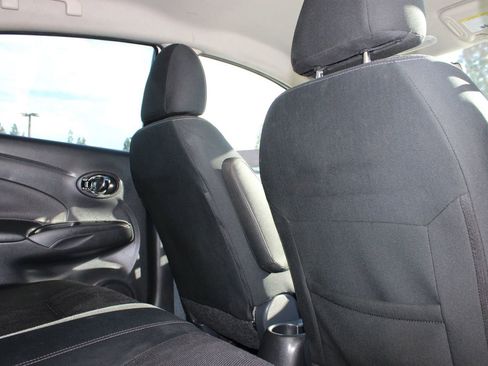 Used 2019 Nissan Versa SV image 15