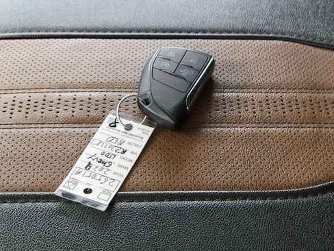 Used 2024 Chevrolet Silverado 1500 High Country image 28