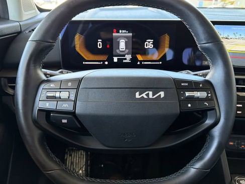 Used 2026 Kia Sportage LX FWD image 27