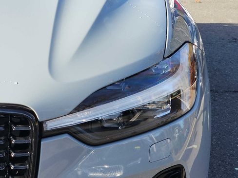 Used 2025 Volvo XC60 T8 Plus w/ Protection Package Premier image 9