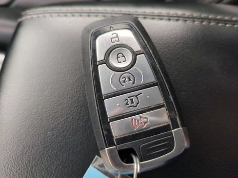 Used 2022 Ford Explorer Limited w/ Equipment Group 301A RWD image 40
