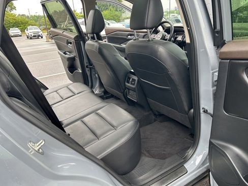 Certified 2023 Nissan Rogue SL w/ SL Premium Package FWD image 30