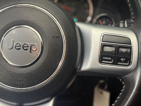 Used 2017 Jeep Wrangler Unlimited Sport AWD/4WD image 25