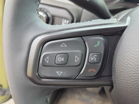 Used 2025 Jeep Wrangler Sport S image 16