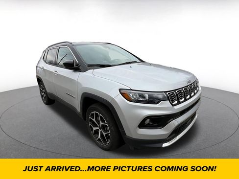 Used 2025 Jeep Compass Limited image 1