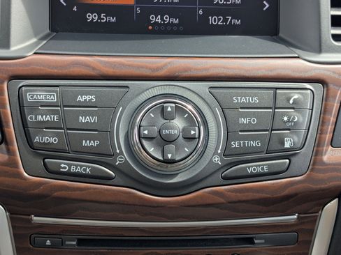 Used 2018 Nissan Pathfinder Platinum AWD/4WD image 22