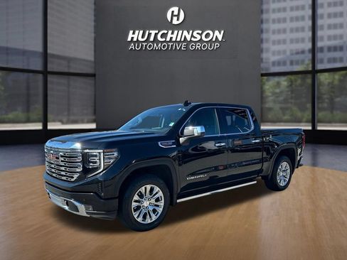 Used 2025 GMC Sierra 1500 Denali w/ Technology Package AWD/4WD image 3