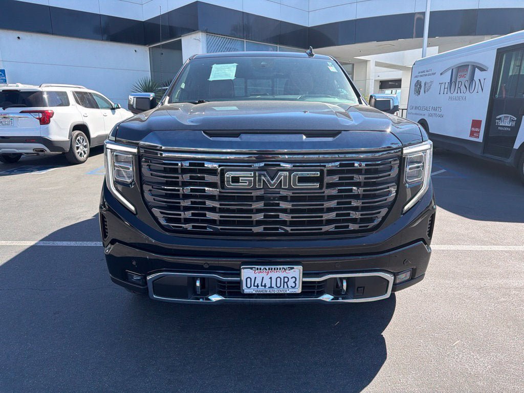 Used 2022 GMC Sierra 1500 Denali Ultimate AWD/4WD image 3