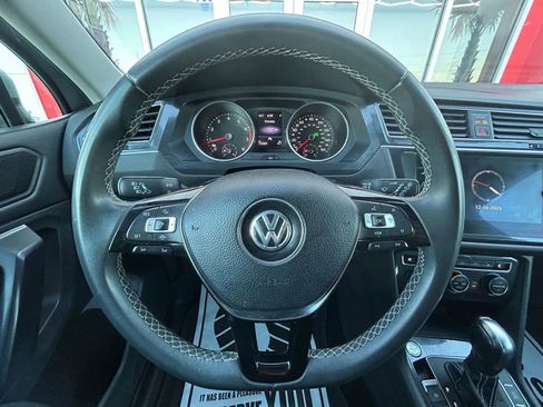 Used 2021 Volkswagen Tiguan S image 11