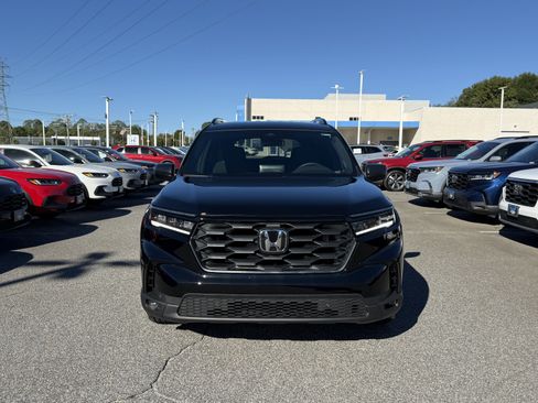 New 2025 Honda Pilot Sport image 5