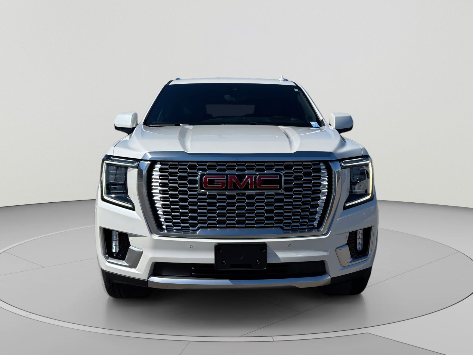Used 2021 GMC Yukon Denali w/ Denali Premium Package AWD/4WD image 8
