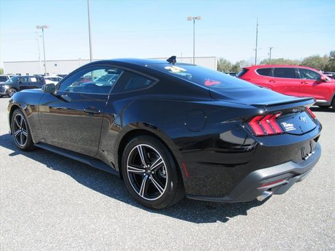 Used 2024 Ford Mustang Premium image 4