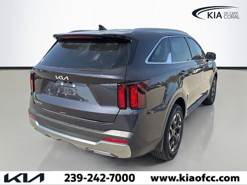 New 2026 Kia Sorento S image 5