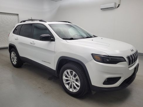 Used 2022 Jeep Cherokee Latitude Lux w/ Sun & Sound Group AWD/4WD image 11