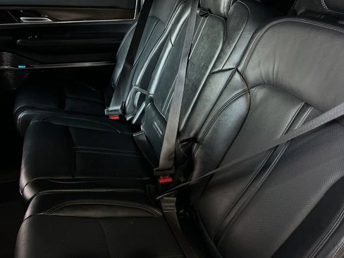 Used 2022 Jeep Grand Wagoneer Series I w/ Flexible Seating Group AWD/4WD image 12