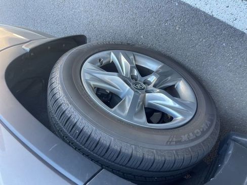 Used 2016 Toyota Highlander Limited w/ Driver Technology Package image 8