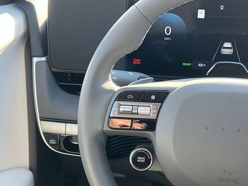 New 2025 Hyundai Ioniq 5 SE image 19