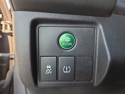 Used 2016 Honda HR-V EX-L image 18