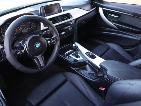 Used 2013 BMW 320i 4DR SEDAN image 4