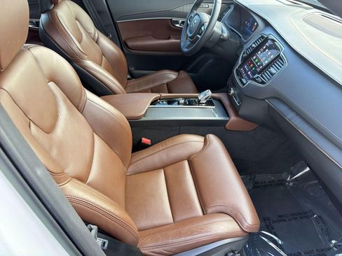 Used 2023 Volvo XC90 B6 Ultimate AWD/4WD image 30