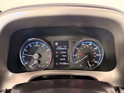 Used 2016 Toyota RAV4 XLE AWD/4WD image 38