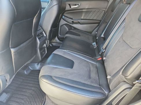 Used 2021 Ford Edge ST image 20
