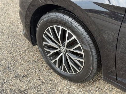 Used 2020 Volkswagen Jetta SE w/ SE Cold Weather Package FWD image 10