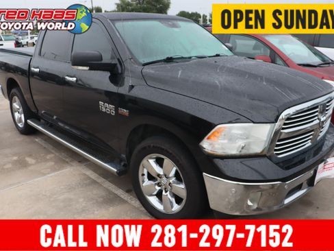 Used 2017 RAM 1500 Lone Star RWD image 1