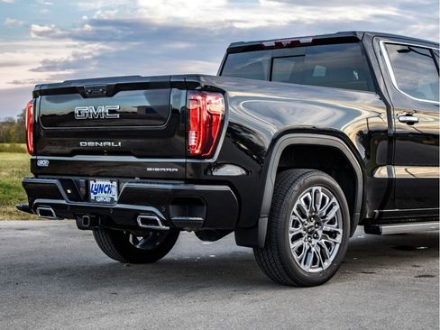 Used 2024 GMC Sierra 1500 Denali Ultimate image 18